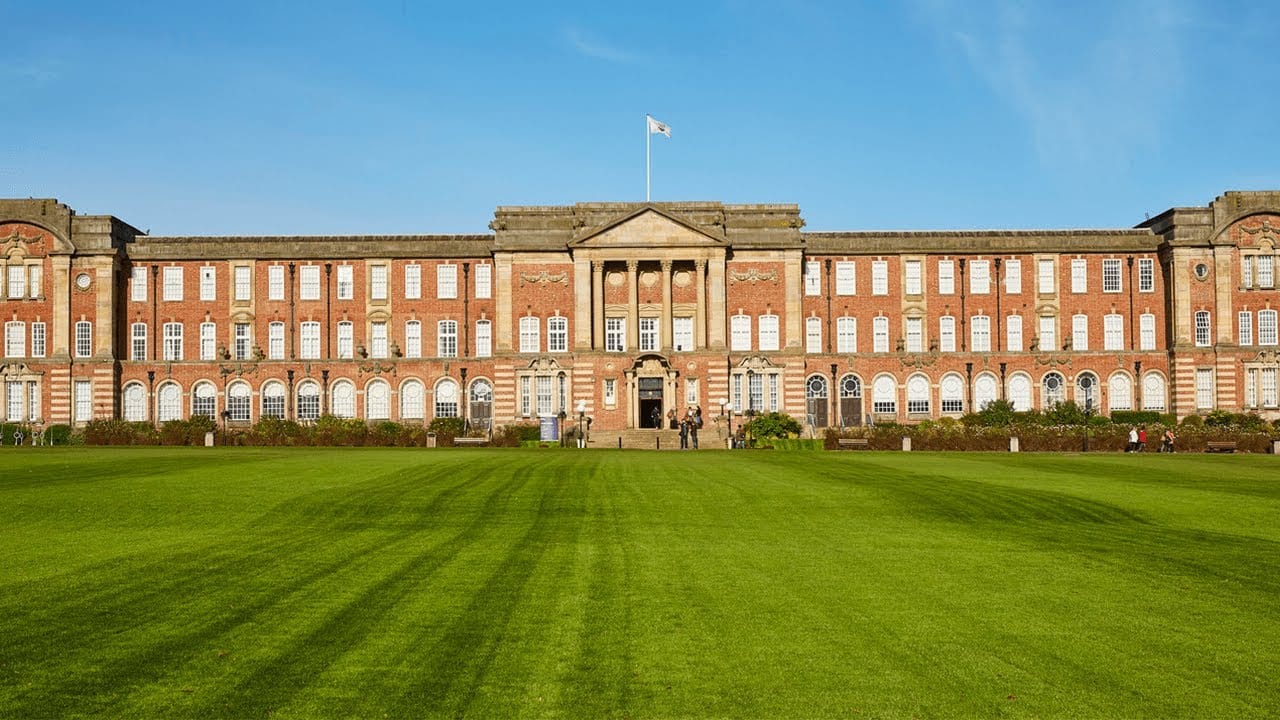 Leeds Beckett en Salford universiteiten